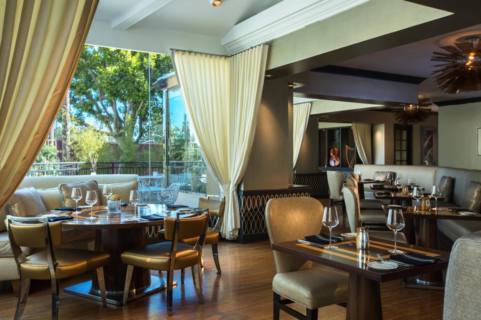 Avenue Of The Arts Costa Mesa, A Tribute Portfolio Hotel Екстер'єр фото